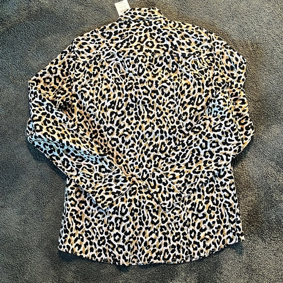 NWT J. Crew leopard button-up cotton poplin shirt in signature fit - Picture 9 of 9